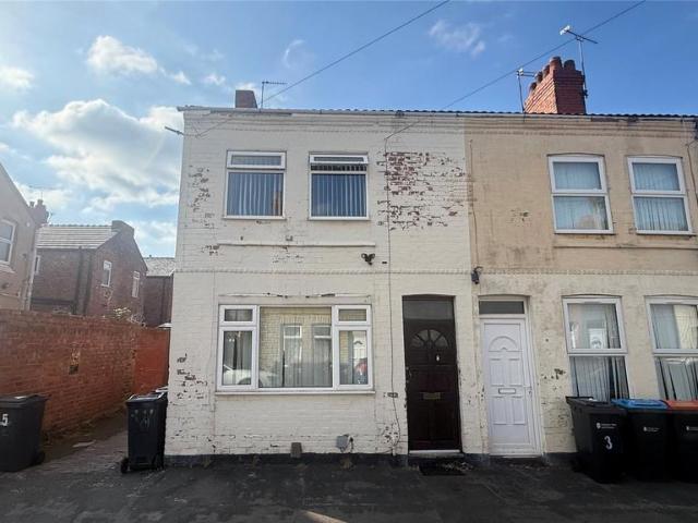 House for sale in Rossmore, Cheshire