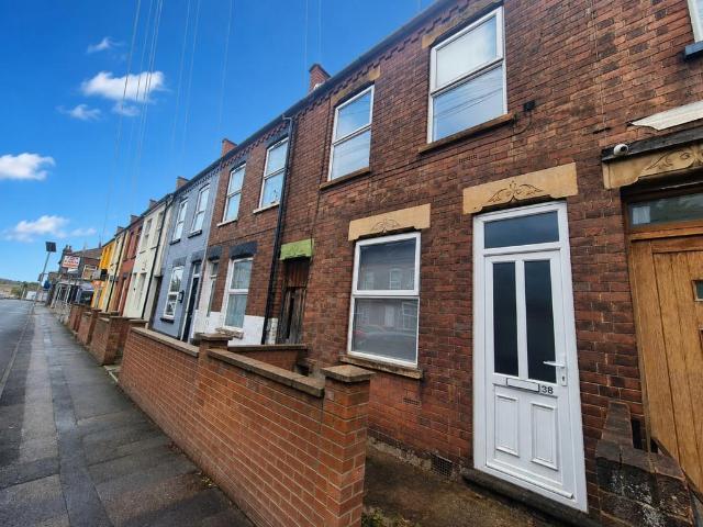 House for sale in Spring Park, Luton