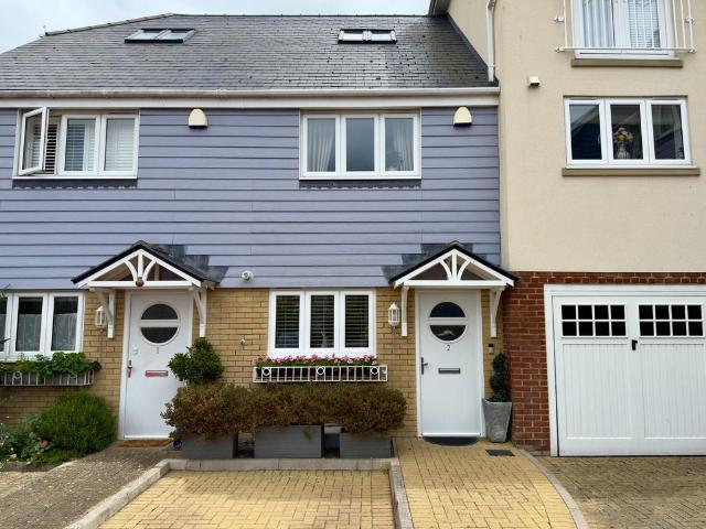 House for sale in Upton, Acol