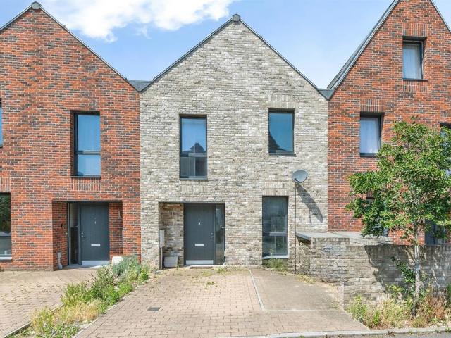House for sale in Tilbury, Essex