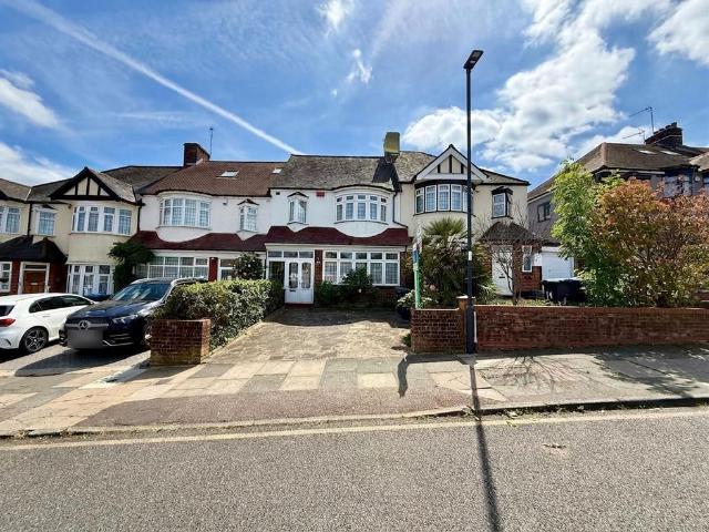 House for sale in New Southgate, Greater London