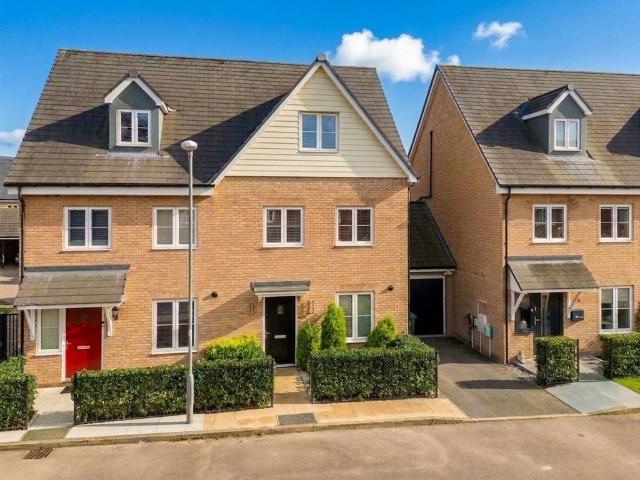 House for sale in Berryfield, Buckinghamshire