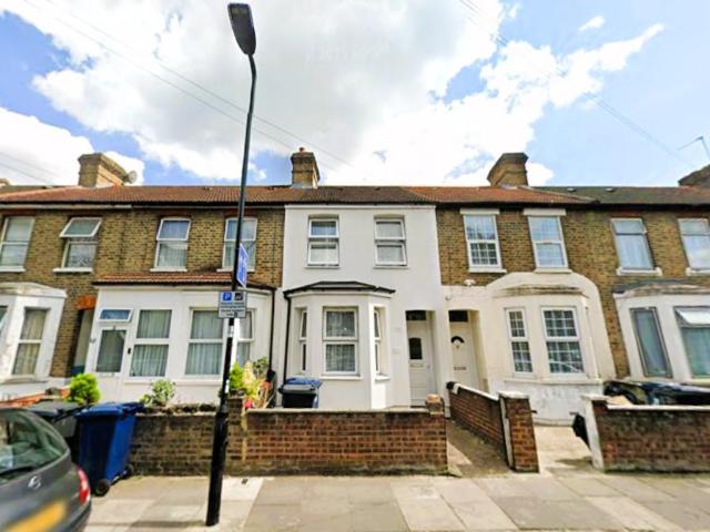 House for sale in London Borough of Ealing, Greater London