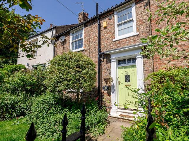 House for sale in High Field, York