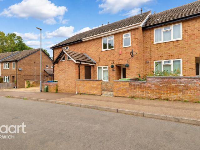 House for sale in Clover Hill, Norwich