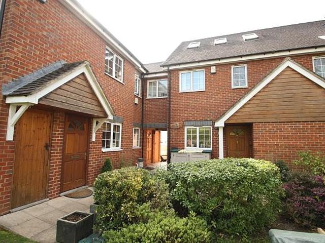 House for sale in Horsell, Woking