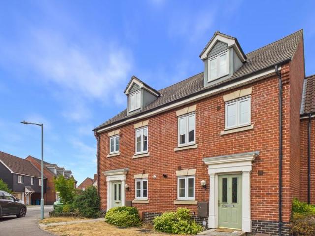 House for sale in Moreton Hall, Chedburgh