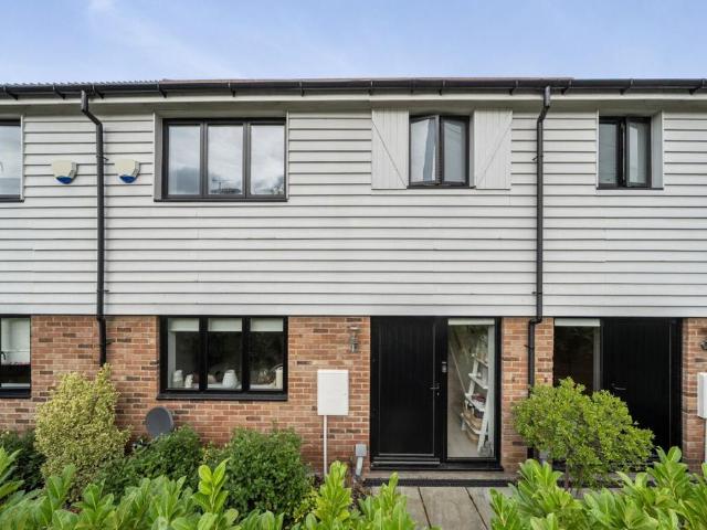 House for sale in Sandown Park, Kent