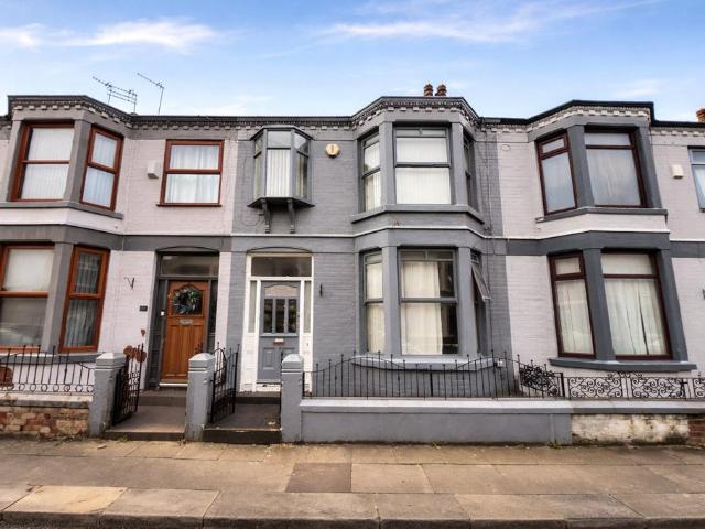 House for sale in Fairfield, Calderstones