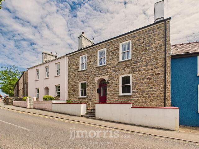 House for sale in Narberth, Wales