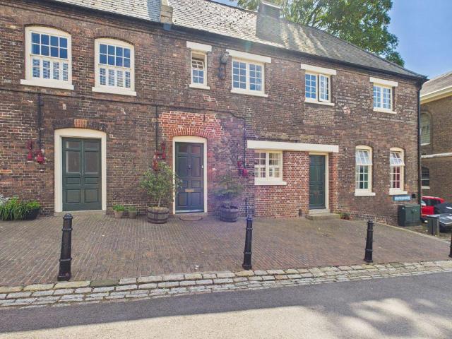 House for sale in Brompton, Gillingham