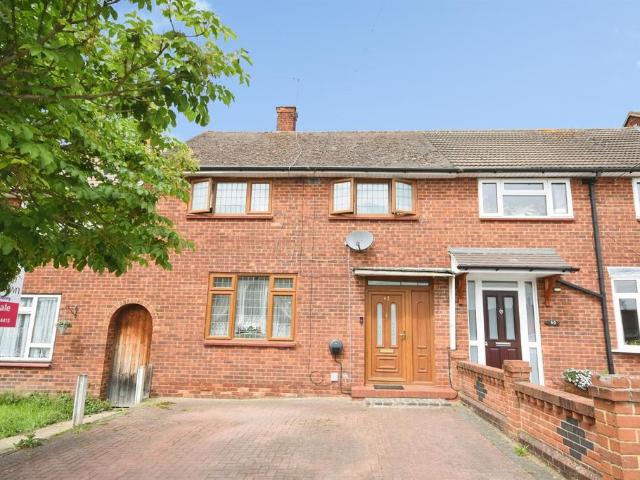 House for sale in Harold Hill, Greater London