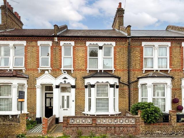 House for sale in London Borough of Lewisham, Greater London