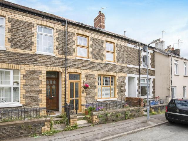 House for sale in Gwaelod-y-garth, Wales