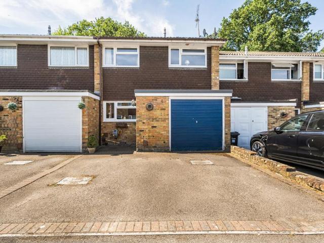 House for sale in Finchampstead
