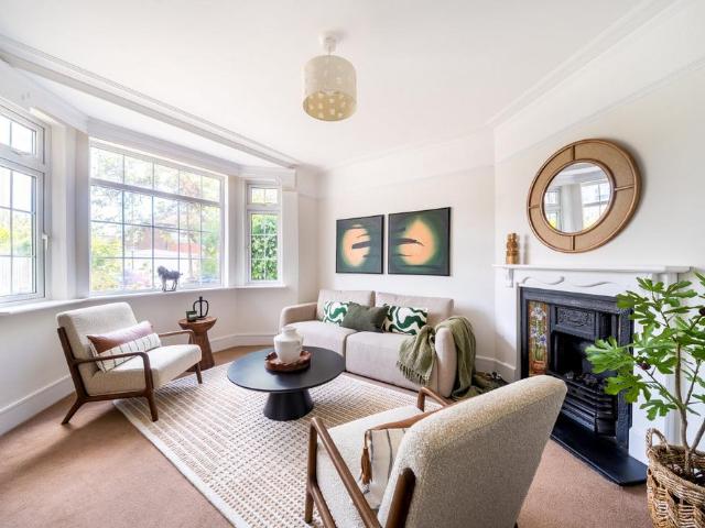 House for sale in London Borough of Merton, South Wimbledon