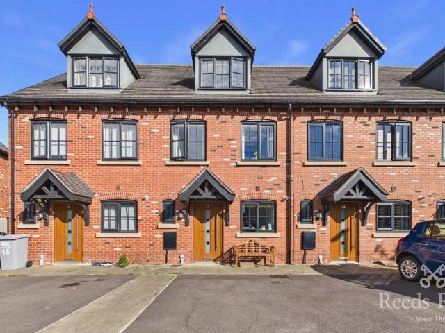 House for sale in Holmes Chapel