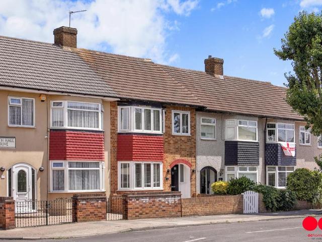 House for sale in Rainham, Greater London