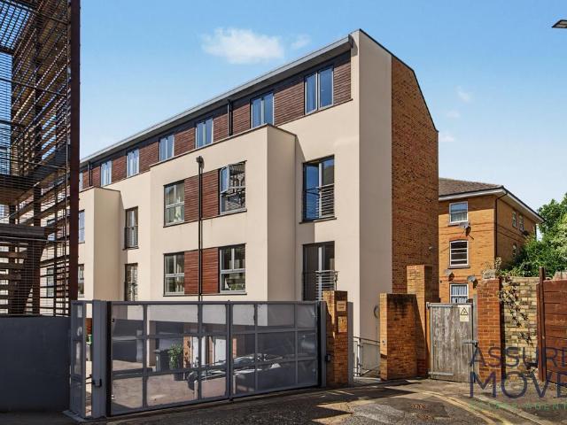 House for sale in Hornsey, Greater London