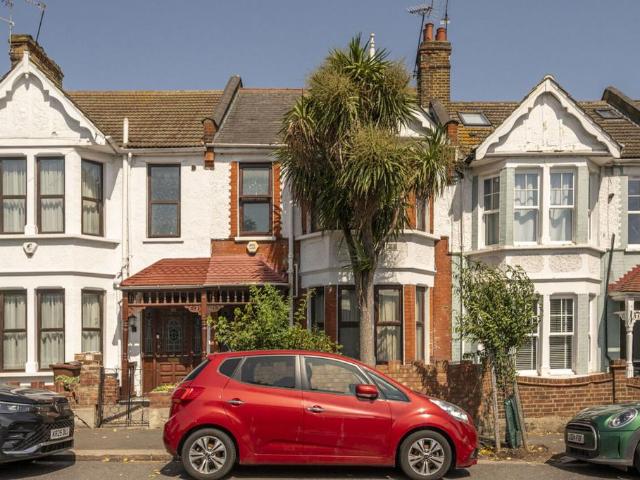 House for sale in Leytonstone, Greater London
