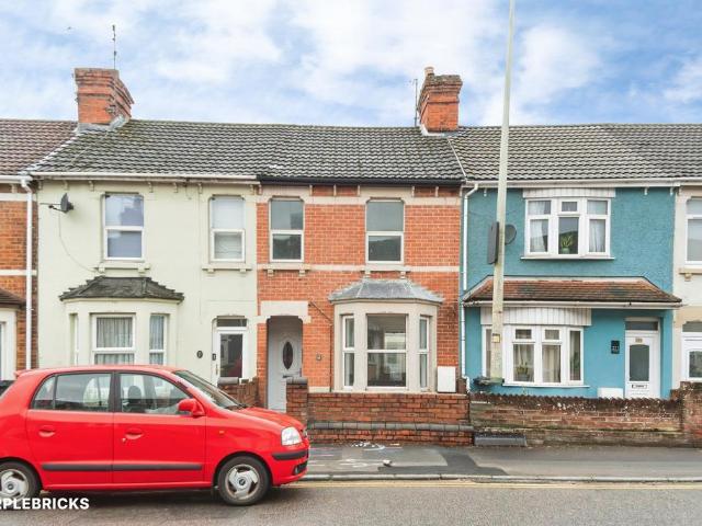 House for sale in Gorse Hill, Swindon