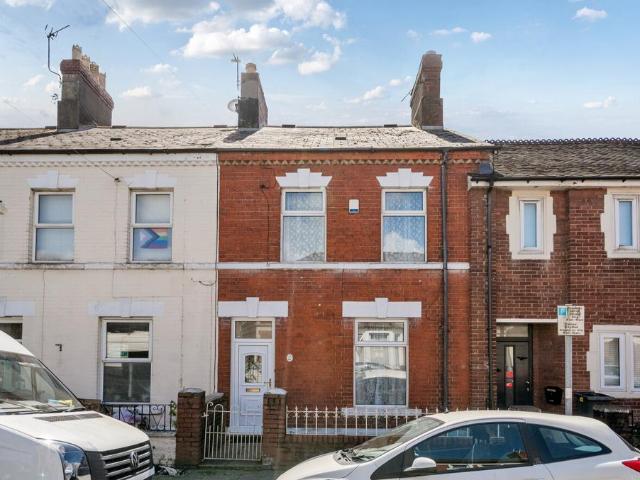House for sale in Plasnewydd, Falcon Lodge