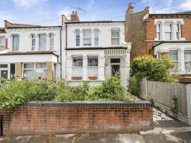 House for sale in Palmers Green, Greater London