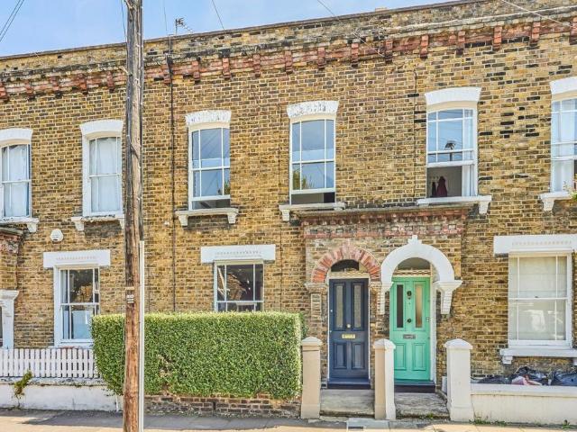 House for sale in Clapham Junction, Greater London