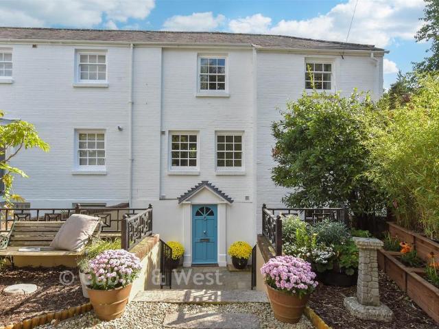 House for sale in Arundel, Clapham