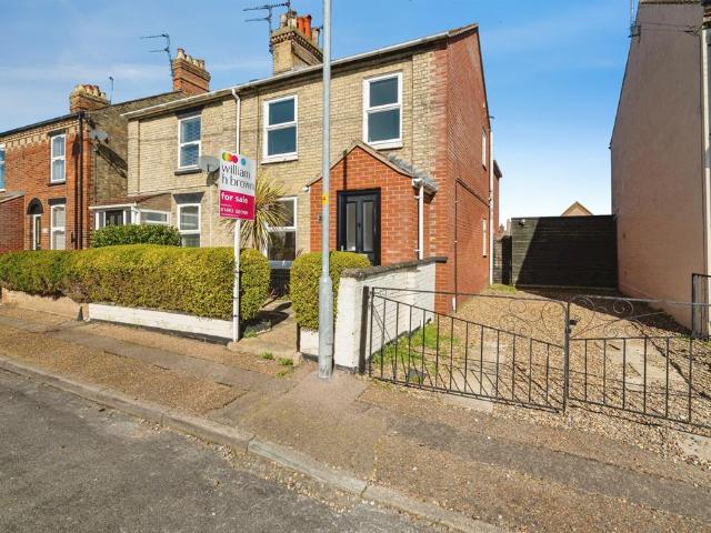 House for sale in Stokesby, Norfolk