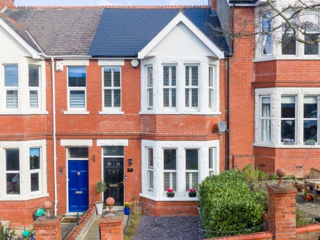 House for sale in The Knap, Barry