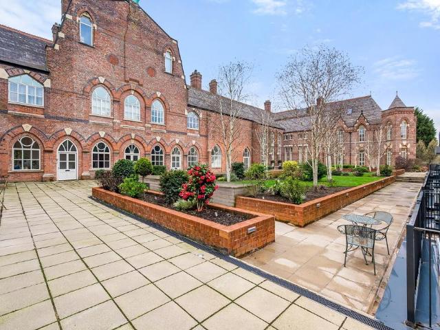 House for sale in Gatley, Greater Manchester