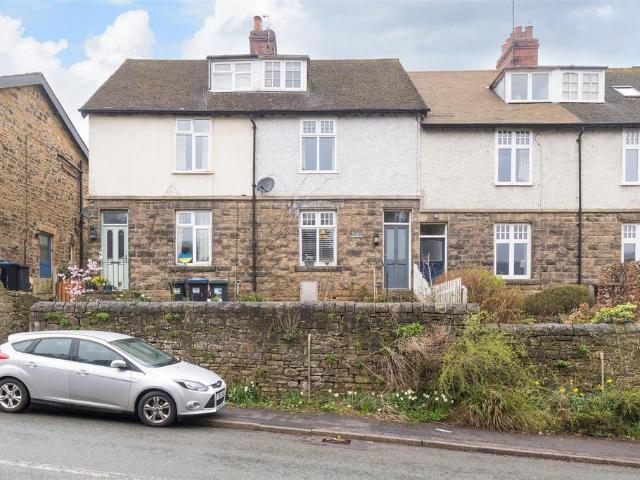 House for sale in Froggatt, East Midlands