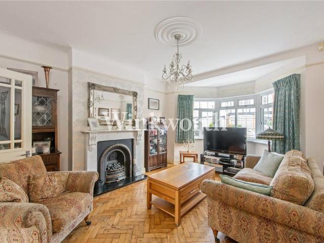 House for sale in Palmers Green, Greater London