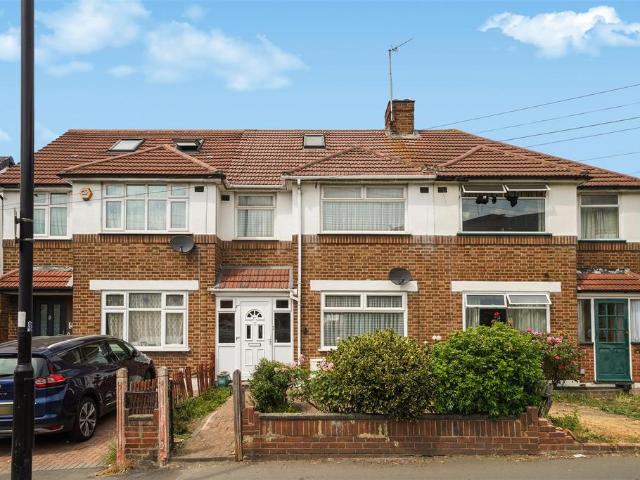 House for sale in London Borough of Ealing, Greater London