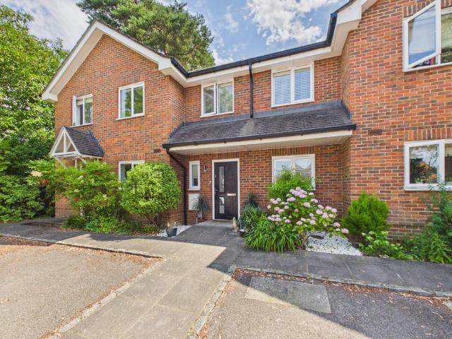 House for sale in College Town, Sandhurst