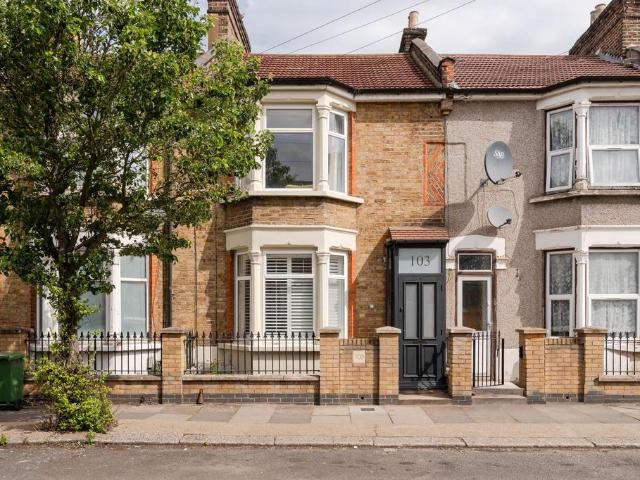 House for sale in Upton, Greater London