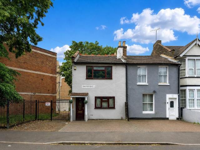 House for sale in Maryland, Greater London