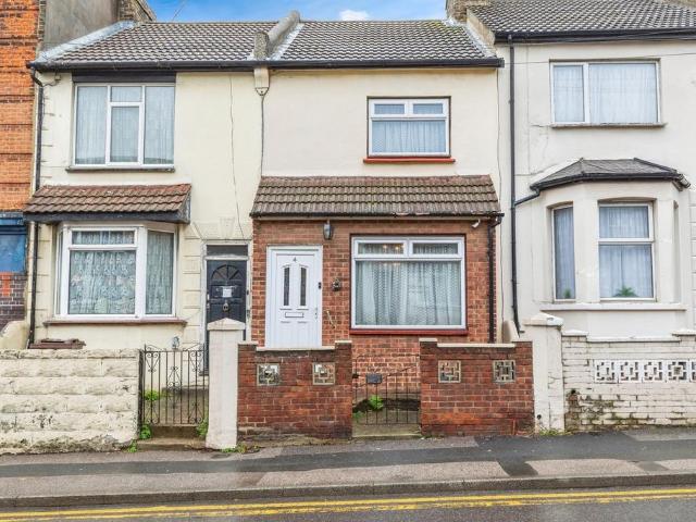 House for sale in Brompton, Gillingham