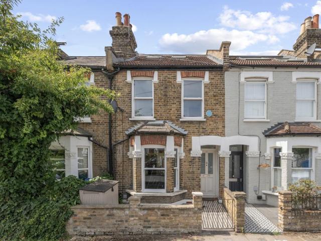 House for sale in London Borough of Merton, Merton Park