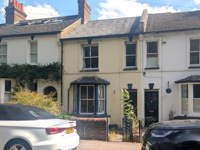 House for sale in The Image, Pouchen End