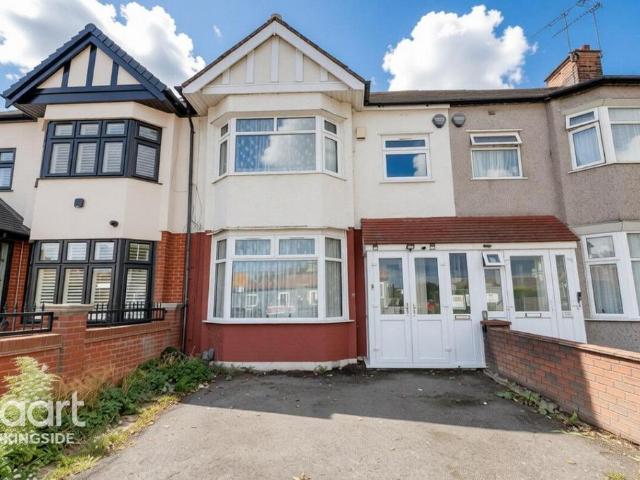 House for sale in Gants Hill, Greater London