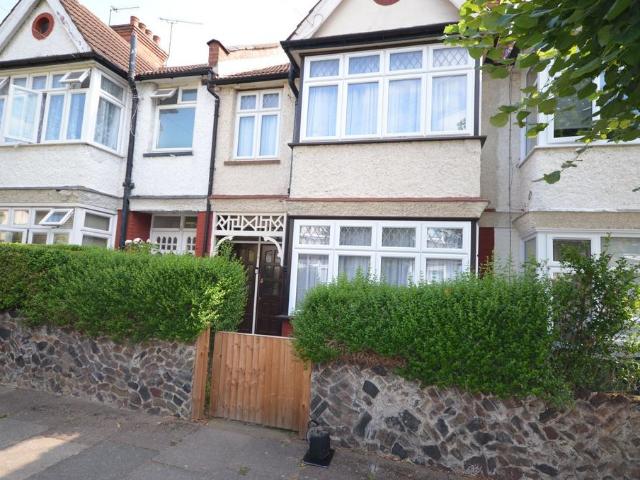 House for sale in Harrow Weald, Greater London