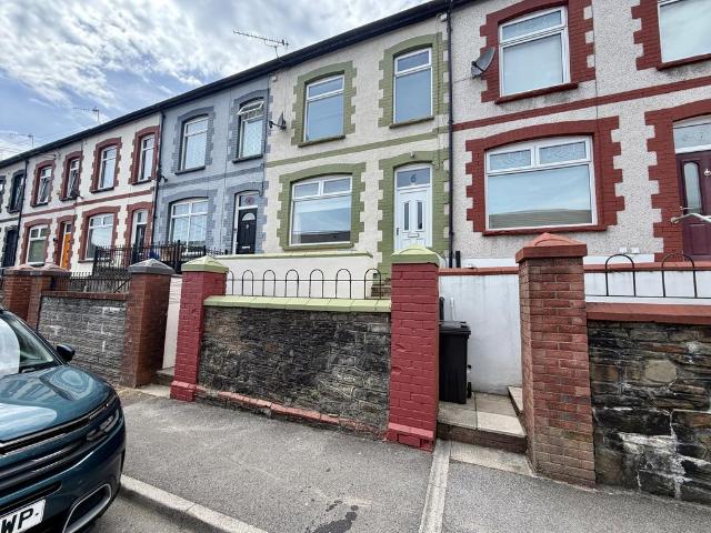 House for sale in Troed-y-rhiw, Troedyrhiw