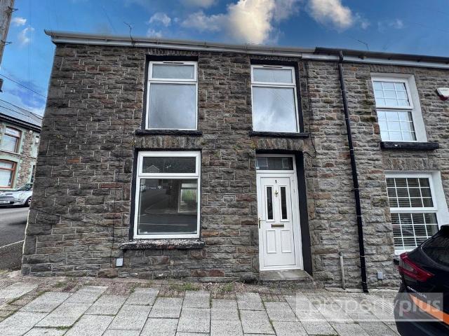 House for sale in Ystrad