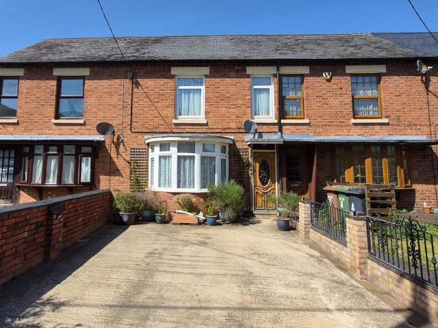 House for sale in Earls Barton