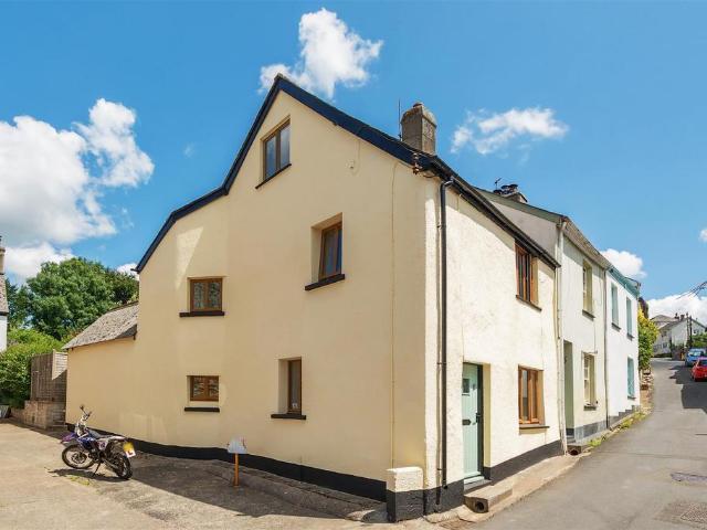 House for sale in Weir Quay, Devon