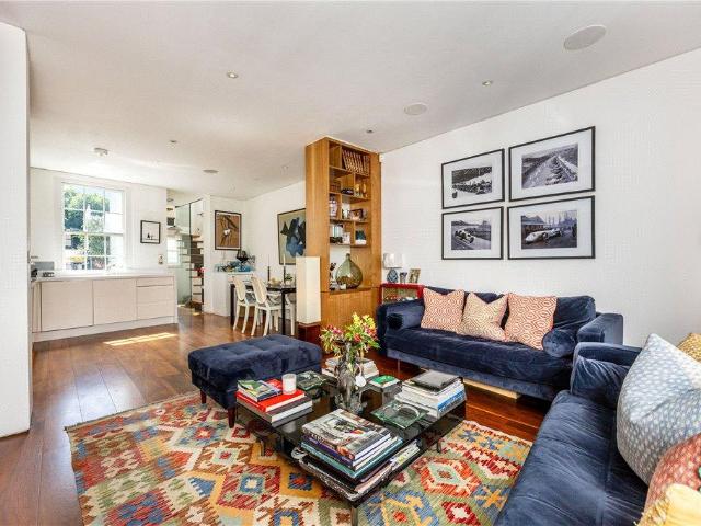 House for sale in Earl's Court, Greater London