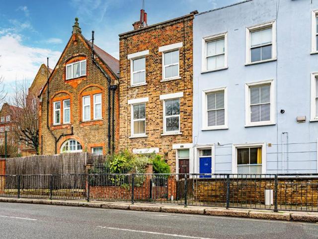 House for sale in Gospel Oak, Greater London