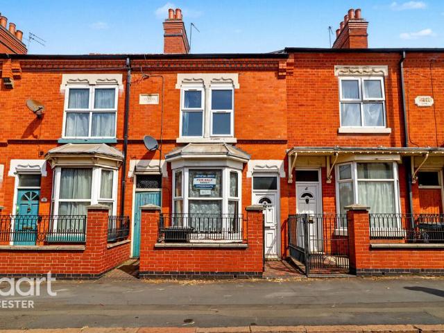 House for sale in Belgrave, Old Wharf